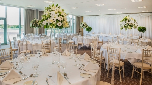 Weddings at De Vere Cotswold Water Park