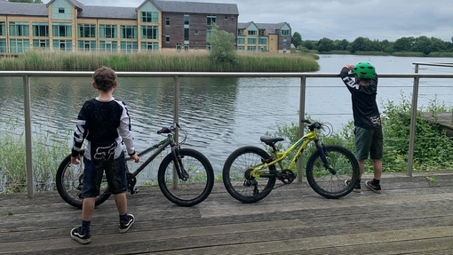 Family cycling in the Cotswolds