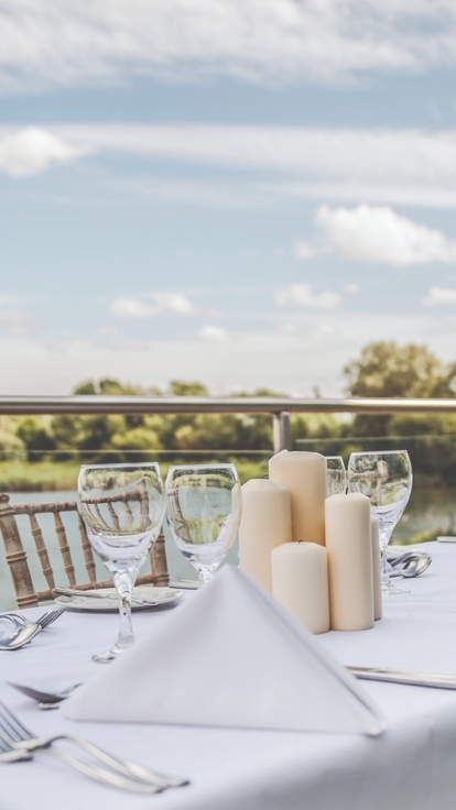 Weddings at De Vere Cotswold Water Park