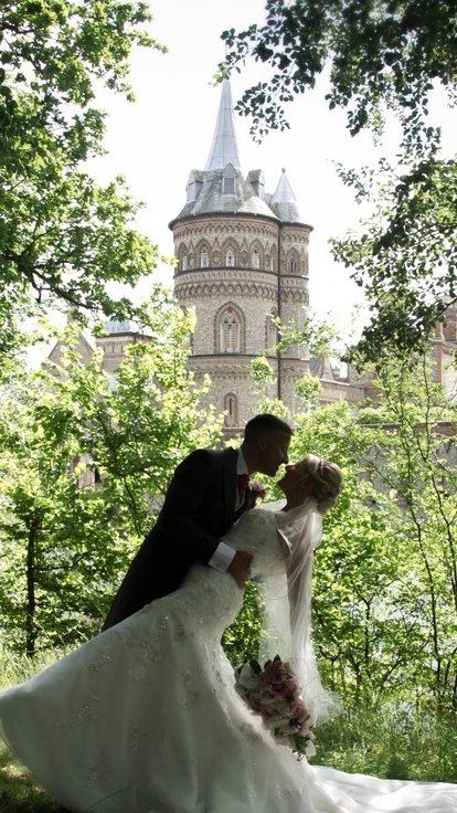 Wedding couple at De Vere Horsley Estate