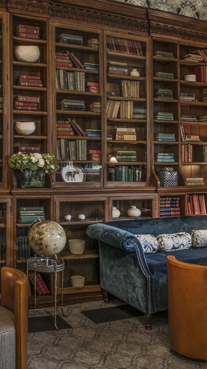 The Library Bar at De Vere Tortworth Court