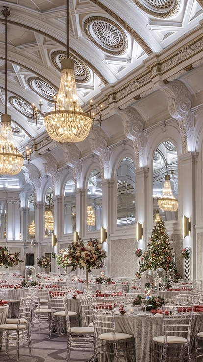 Great Hall Xmas low focal point