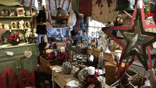 The White Lion Antiques Emporium, close to De Vere Wokefield Estate