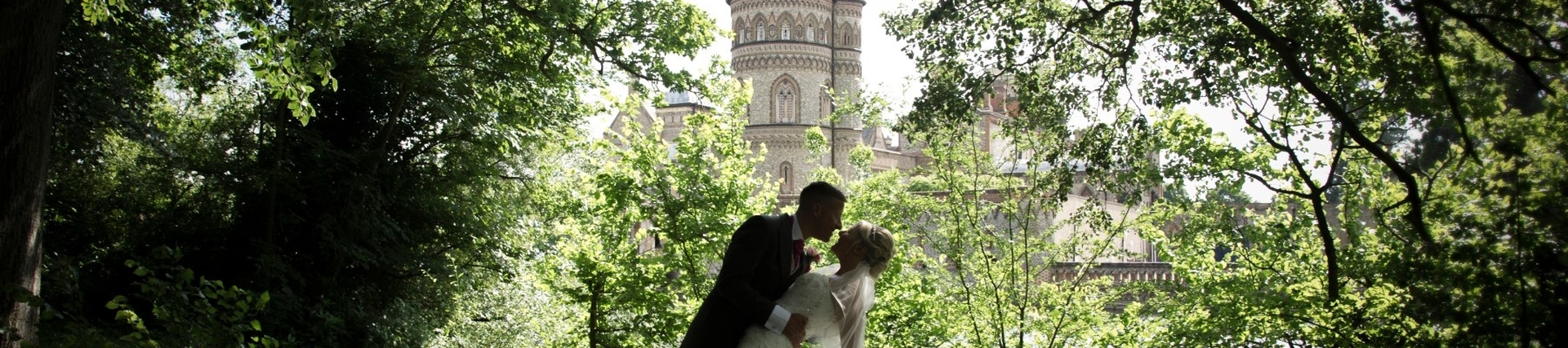 Wedding couple at De Vere Horsley Estate